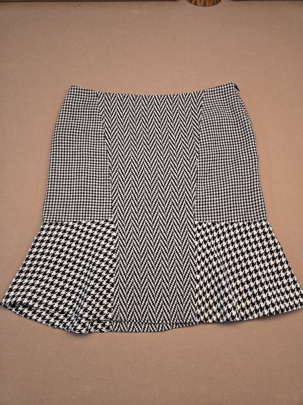 Ann Taylor Black & White Houndstooth Pencil Skirt with Flared Panels